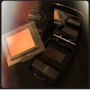 Ultra Finish Foundation & Natural Bronze Color